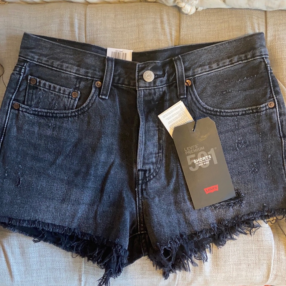 Levi’s 501 shorts mid rise new with tags